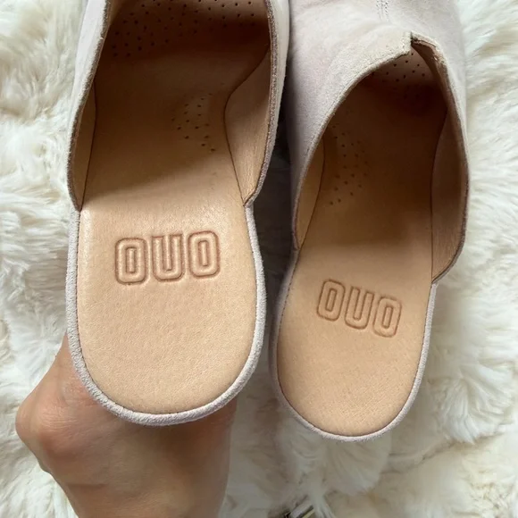 Urban Outfitters Cream Mules - Picture 2 of 6